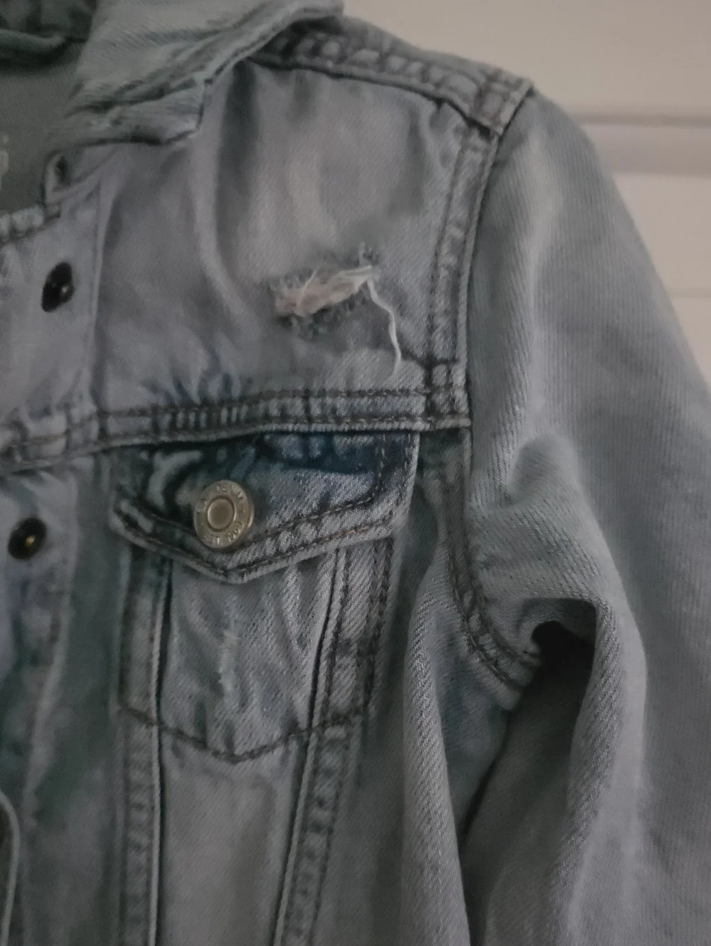 GAP Kids Light Wash Blue Denim Jacket 4T